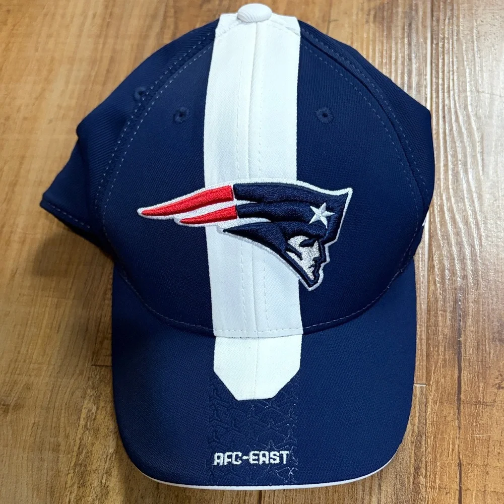 NFL New England Patriots Navy Blue fitted ball Cap hat size M/L